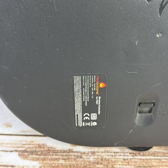 PS2 Guitar Hero Wireless Controller Red Octane 95449.805 – Sunburst No Dongle - Picture 4 of 5